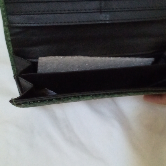 Faux Croc wallet new w/Tags - Picture 5 of 9